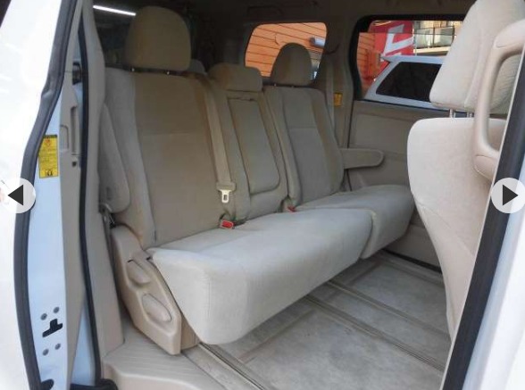 2013 Toyota Alphard 